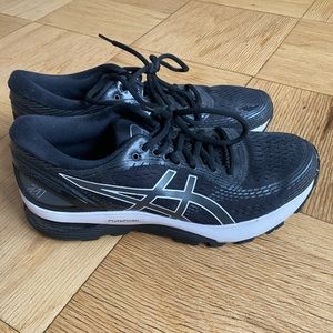 ASICS Gel-Nimbus 21 Sneakers NWOT Size 10